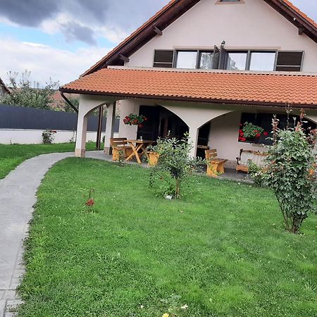 Pensiunea Simona Sîmbăta de Sus الغرفة الصورة